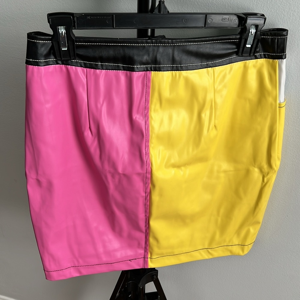 2 Piece Color Block Set - Picture 5 of 6